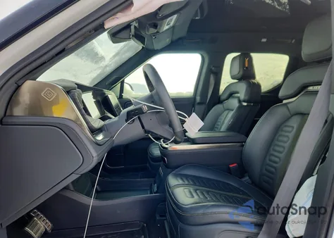 2022 Rivian R1T Adventure z USA, uszkodzony, nr VIN 7FCTGAAA9NN013789